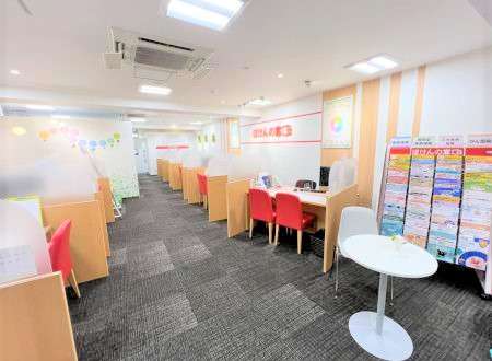 ほけんの窓口 池袋店の外観画像