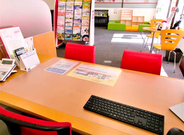 ほけんの窓口 富士店の外観画像