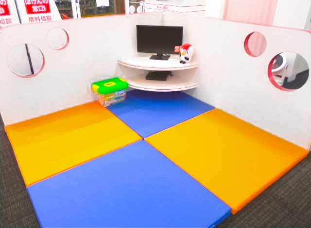 ほけんの窓口 堺東駅前店の内観画像